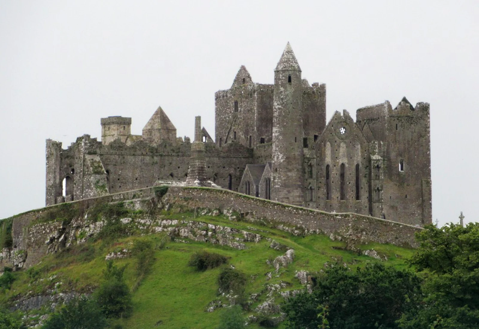 Rock of Cashel ruins on a heritage private tour from Dublin
